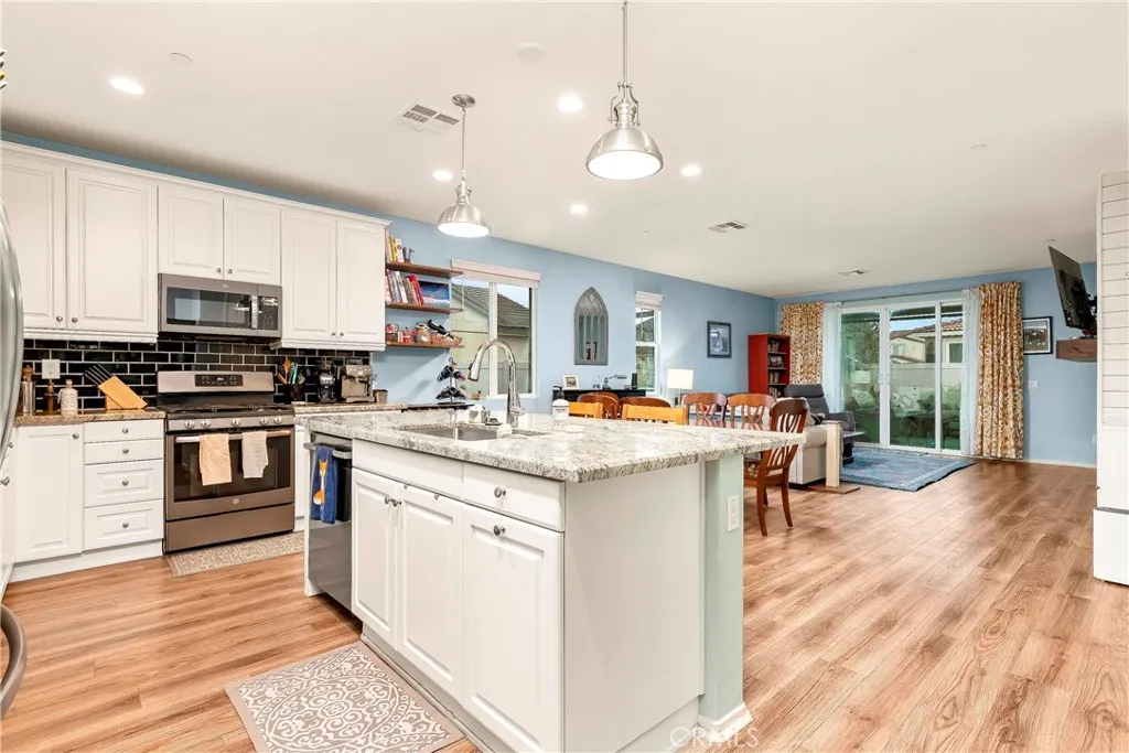 44123 Pagoda Way, Lancaster, California 93536 home-pic-9